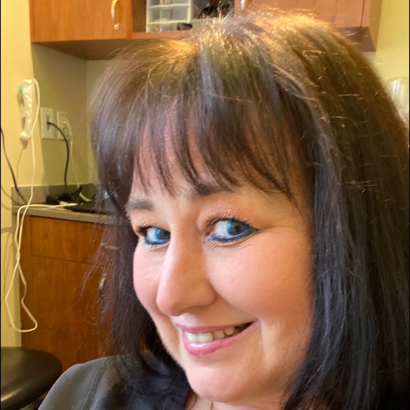 Meet your Posher, Kelly - Picture 1 of 1